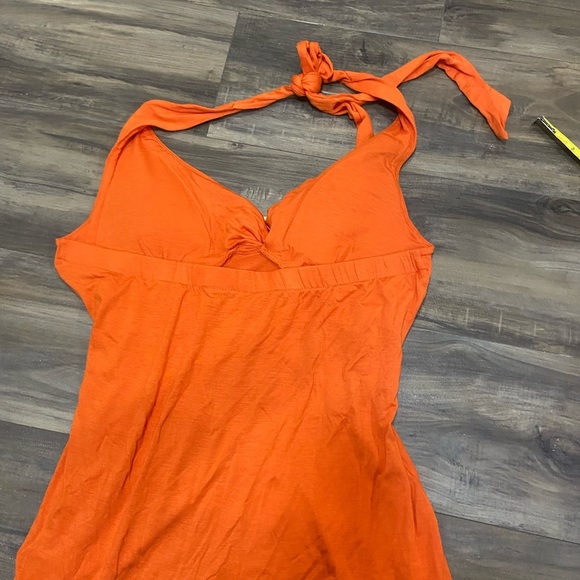 Banana Republic NWOT Orange Halter Neck Top With Wood Buckle Detail - Picture 4 of 7